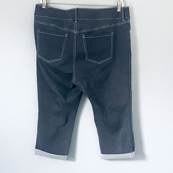 Torrid Jeans Plus Size 18 Gray Crop Jegging Cuffed Beach Casual Classic - Picture 2 of 8